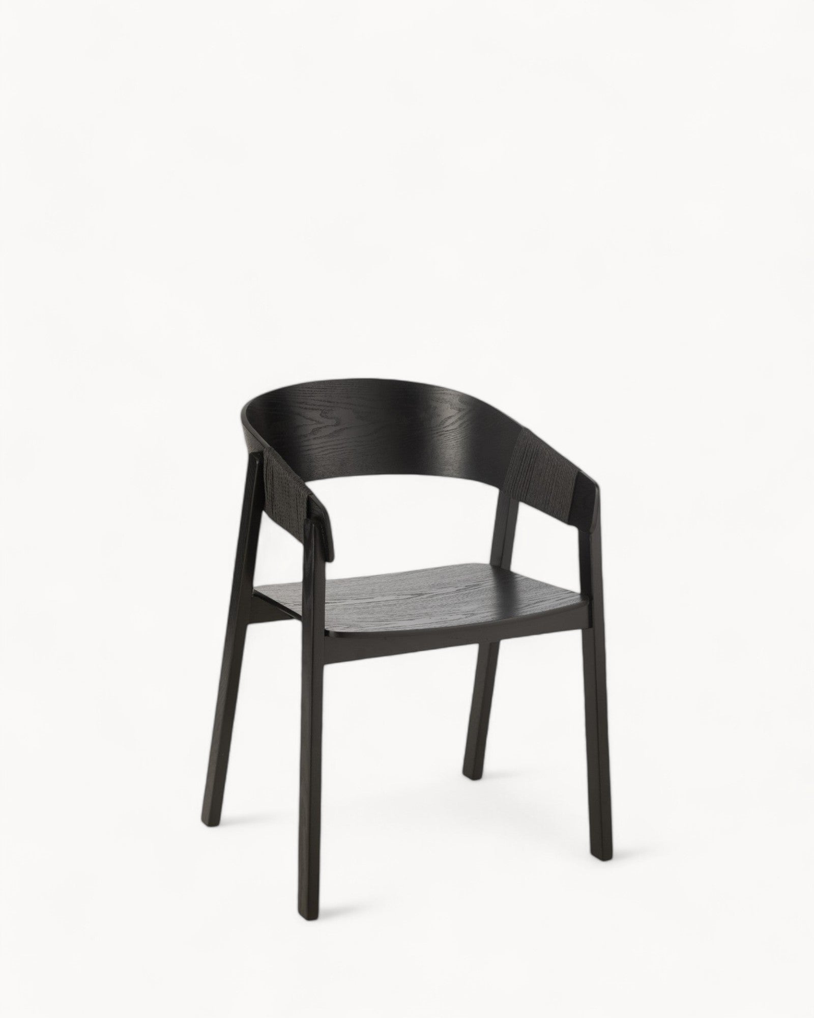 Eetkamerstoel van Essenhout met Zwart Touw – Minimalistisch en Comfortabel Ontwerp voor Moderne Interieurs 0