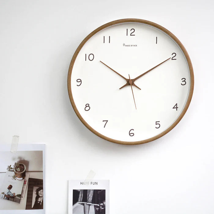 Elegante Wandklok van Hout met Stille Beweging Bruin