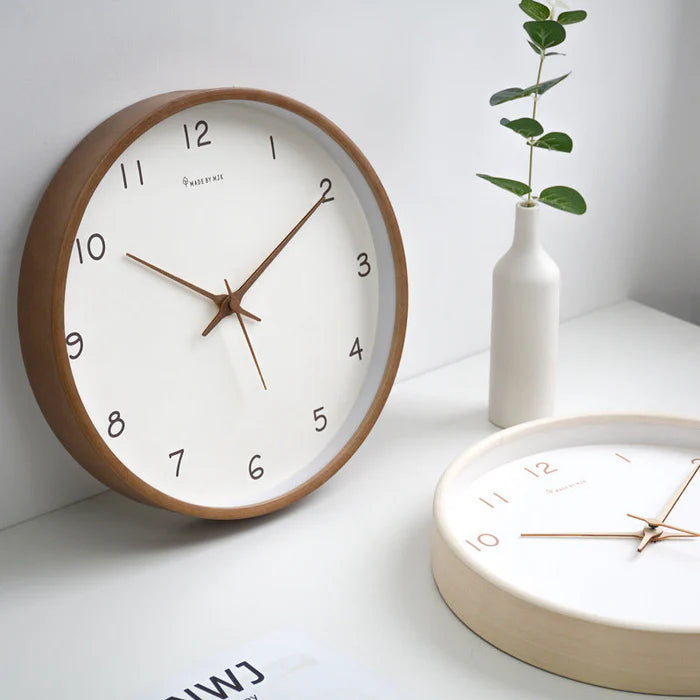 Elegante Wandklok van Hout met Stille Beweging