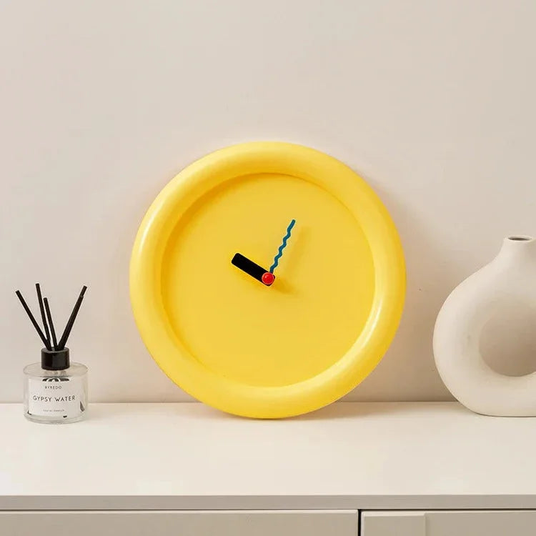 Minimalistische Wandklok met Stille Beweging en Modern 3D-ontwerp - 30 cm Geel