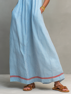 Mira | Dames Lange Maxi Jurk - Gestreept met Rode Bies, Spaghettibandjes