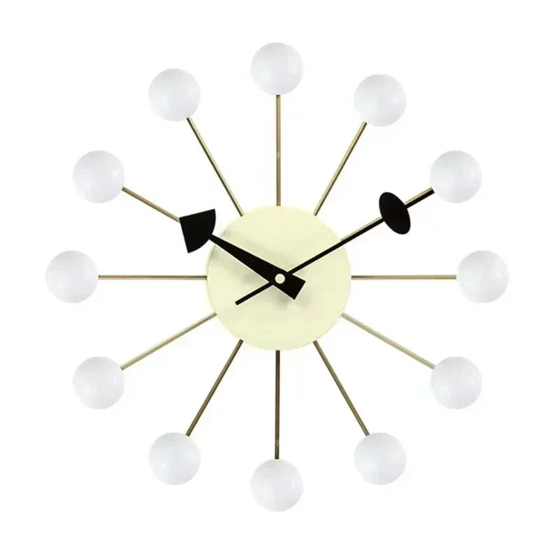 Moderne Wandklok 33 cm met Stil Kwartsmechanisme en Kleurrijke Houten Ballen voor Speelse Interieurs Wit