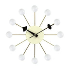 Moderne Wandklok 33 cm met Stil Kwartsmechanisme en Kleurrijke Houten Ballen voor Speelse Interieurs Wit