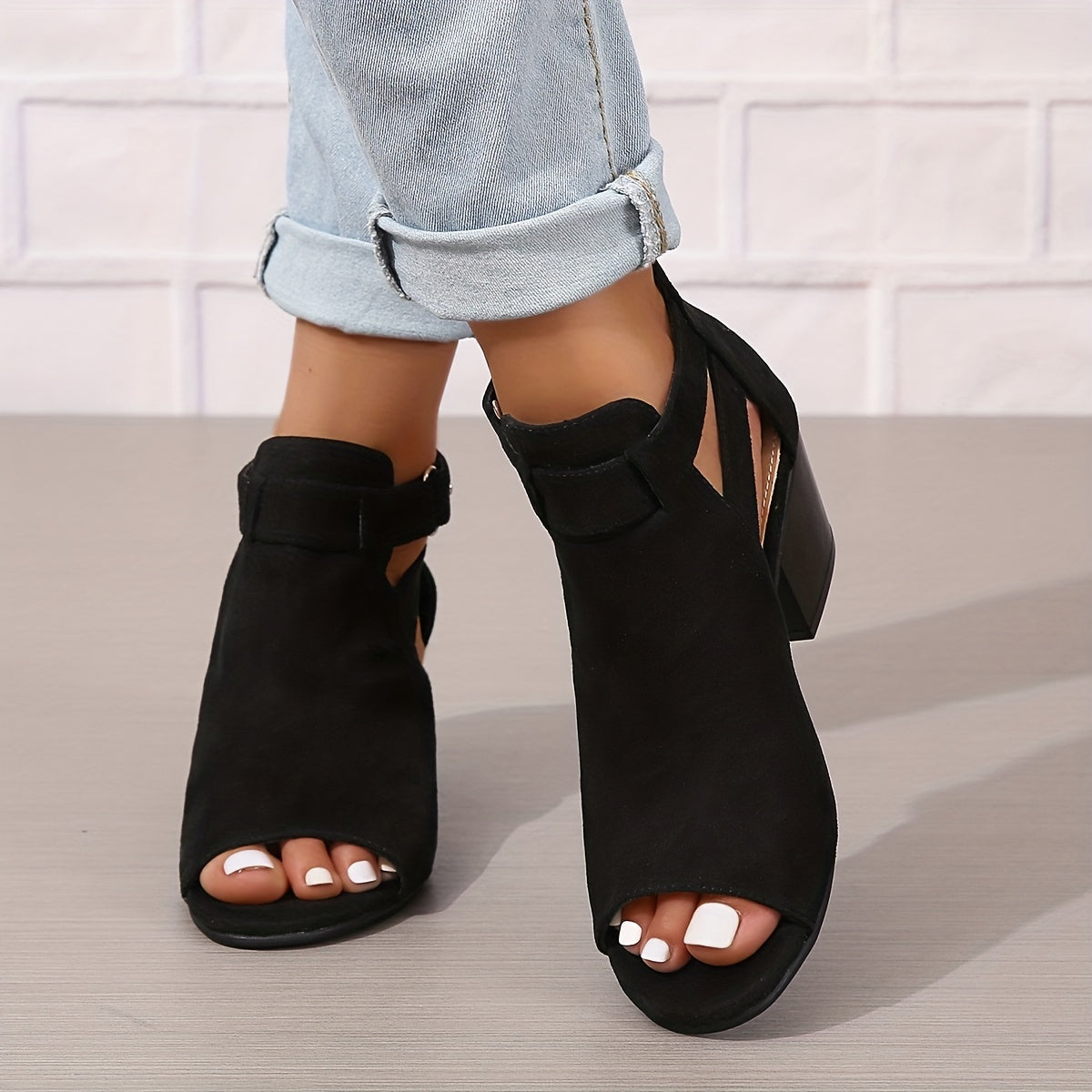 Mora | Dames Blokhaklaarzen - Zacht Synthetisch Materiaal, Peep-Toe Zwart