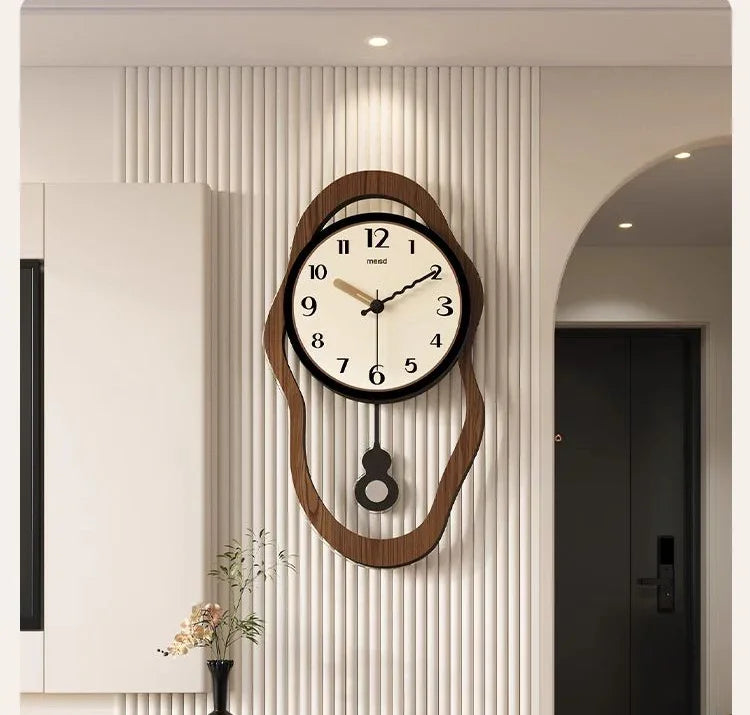 Retro Modern Wandklok met Stille Werking en Houtlook Afwerking