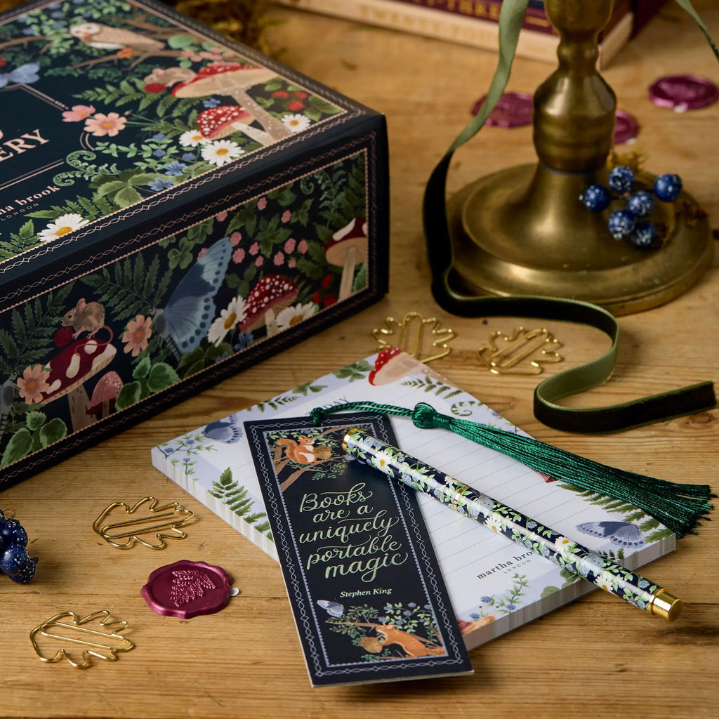 Creatieve Adventskalender – Schrijfwaren Adventskalender met 24 Verrassingen, Kerstcadeau voor Journaling & Knutselen – CraftJoy