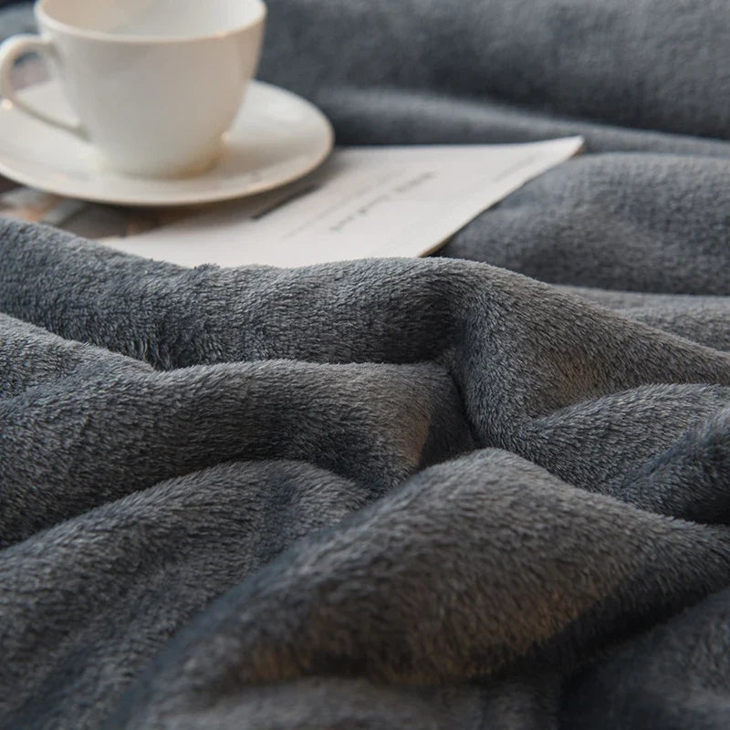 Dubbelzijdige Flanel & Fleece Plaid – Zachte Warme Deken voor Bed en Bank, 12 Kleuren, 5 Maten