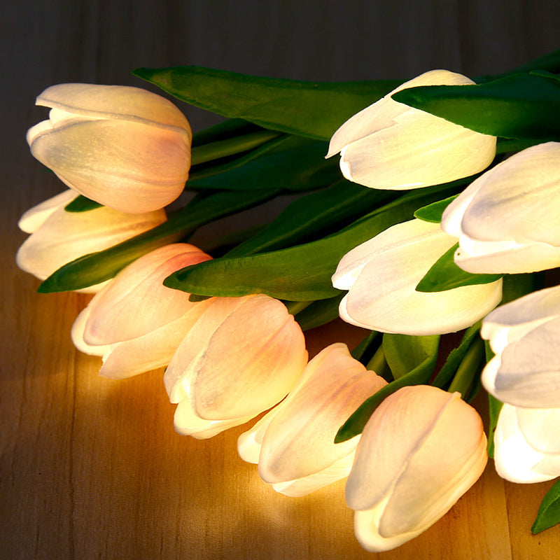 Tulp Nachtlampje – LED Tulpen Lamp, Bloemenlamp met 3 of 6 Tulpen, Oplaadbaar of op Batterijen, Sfeerlamp – LumiTulip