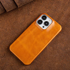 Oliewax Echt-Leren Hoesje Geschikt voor Apple iPhone - Luxe Vintage Lederen Schokbestendige Backcover Telefoonhoes Geel
